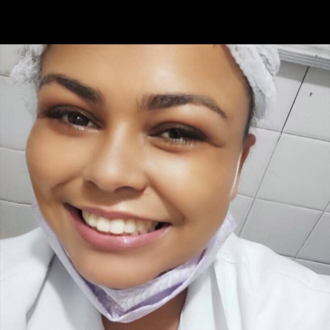 Babysitter in Ibirité: Junia