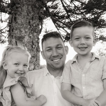 Babysitting job in Perth: babysitting job Brad
