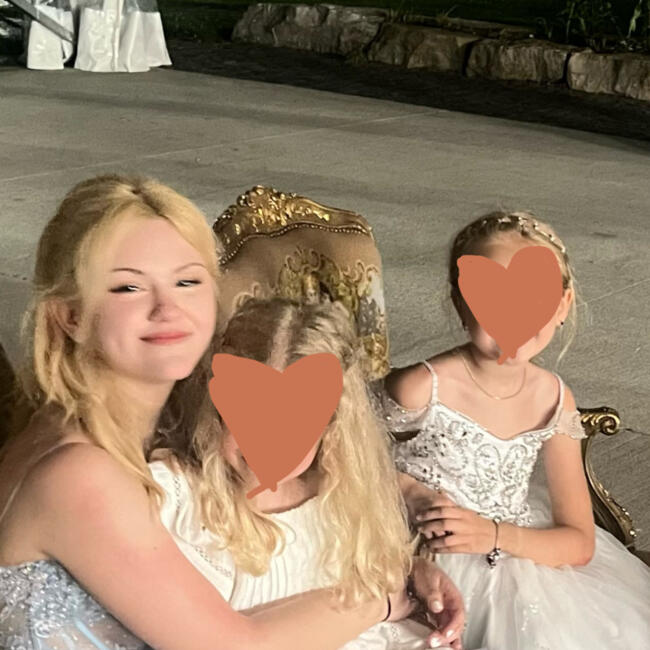 Babysitter in Toronto: Athena