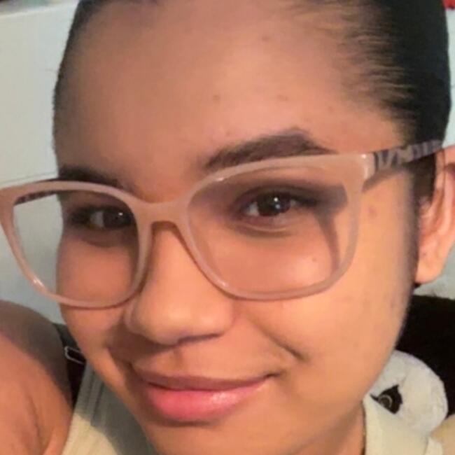 Babysitter in London: Chloe