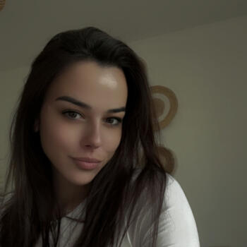 Baby-sitter La Tour-du-Crieu: Manon