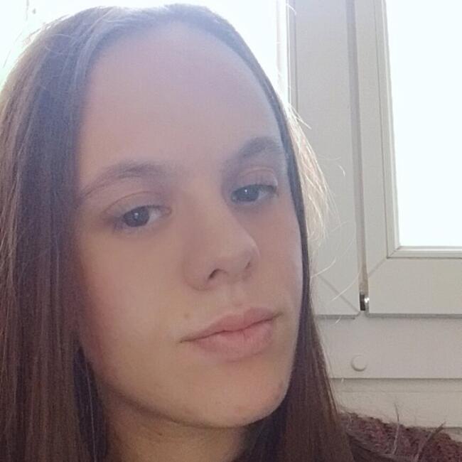 Babysitter in Romans-sur-Isère: Leila