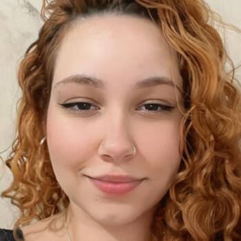 Babysitter São José dos Campos: Ana