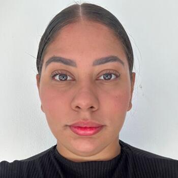 Babysitter in Saint-Gilles: Hellen