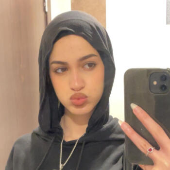 Babysitter in Abu Dhabi: Rahaf