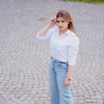 Babysitter Oradea: Delia