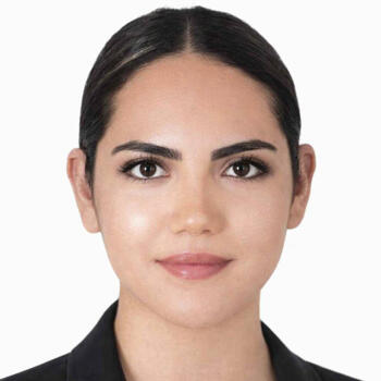 Babysitter in Casablanca: Aya