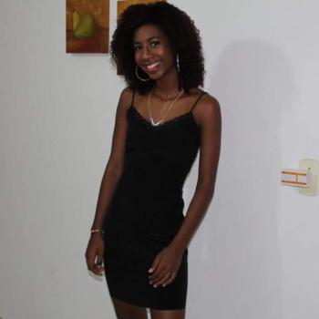 Babysitter Vila Velha: Alyne