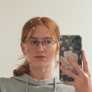 Babysitter in Corbas: Maéline