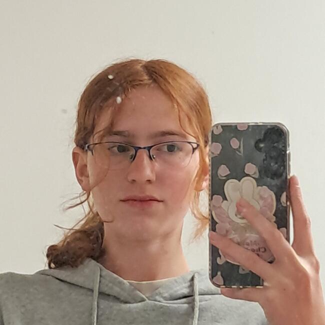 Babysitter in Corbas: Maéline