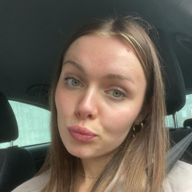 Babysitter in Tatinghem: Eva