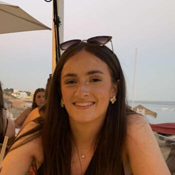 Babysitter in Galway: Ava