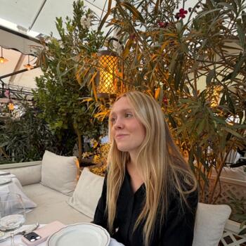 Babysitter in Paris: Louise