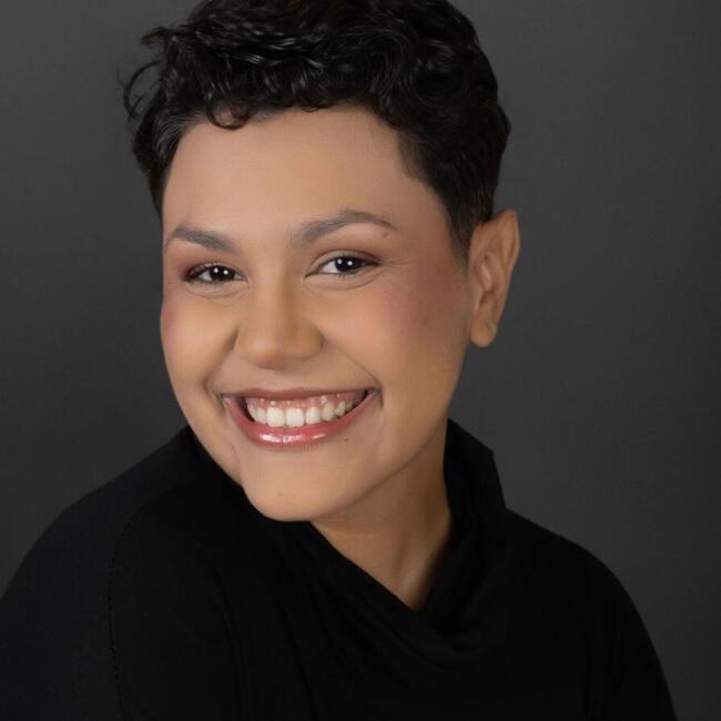 Babá em Londrina: Julia