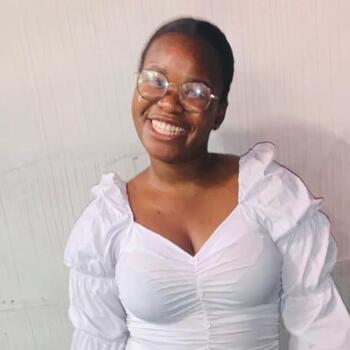 Babysitter in Saint-Etienne: Anne