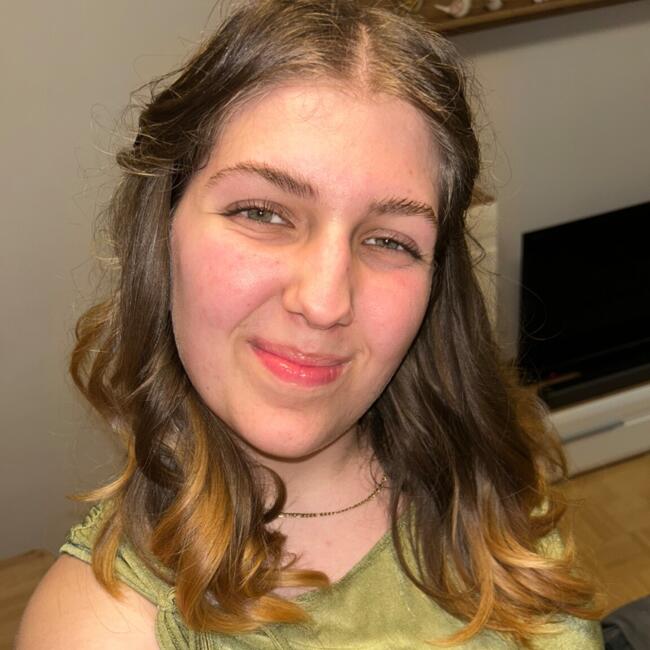 Babysitter in Villach: Hannah