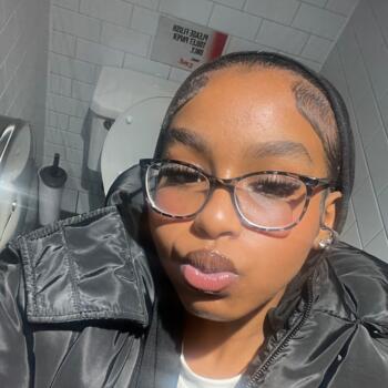 Babysitter London: Siham