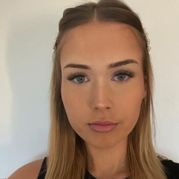 Babysitter in Bristol: Kayla