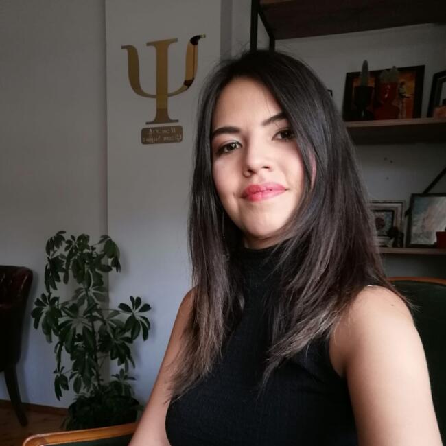 Baby-sitter in Puplinge: Esra