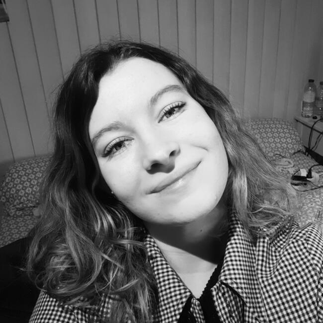 Babysitter in Changé: Emma