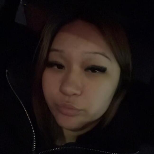 Babysitter in Montreal: Angela