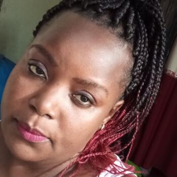 Babysitter Gayaza: Enid
