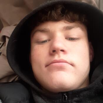Babysitter in Emalahleni: Matthew