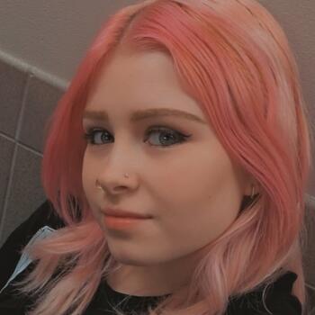 Babysitter in Ankeny: Ally