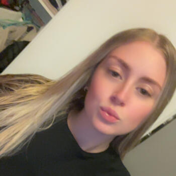 Babysitter in Noaillan: Lea