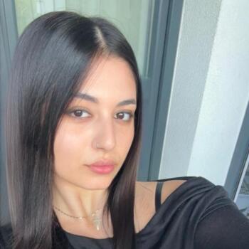 Babysitter in Plovdiv: NIKOLETTA ROTOU