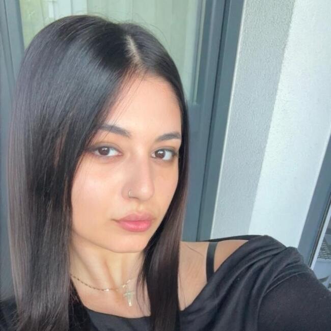 Babysitter in Plovdiv: NIKOLETTA ROTOU