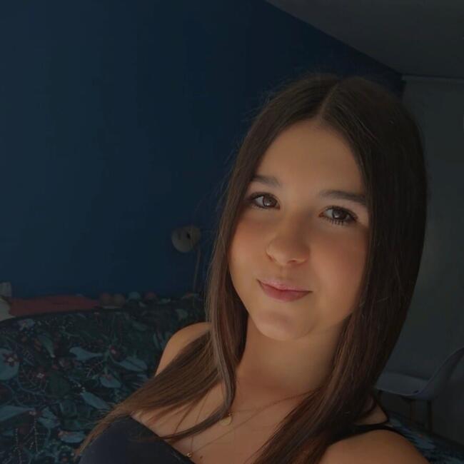 Babysitter in Chambon: Manon