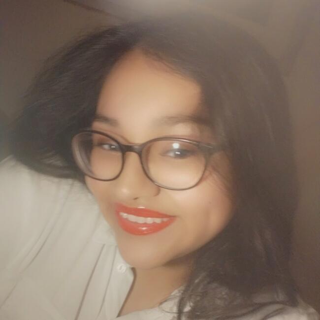 Babysitter in Le Mans: Maya