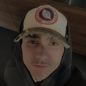 Baby-sitter in Colombes: Melvyn