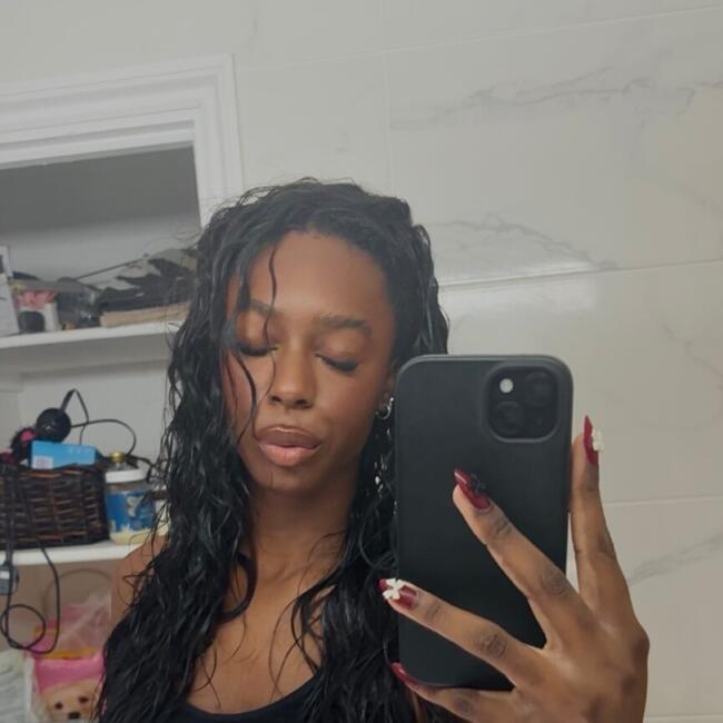 Babysitter in Barnet: Kayla