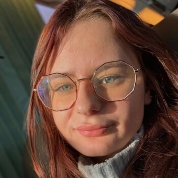 Babysitter in Folschviller: Olivia