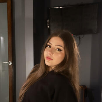 Babysitter in Laval: Émilie