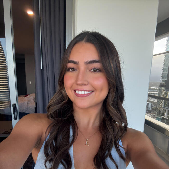 Babysitter in Brisbane: Ariana