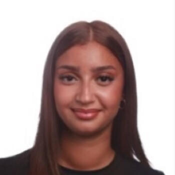 Babysitter in Bagnols-sur-Cèze: Salma