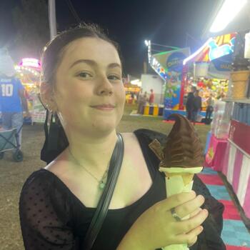 Babysitter Brisbane: Abygail
