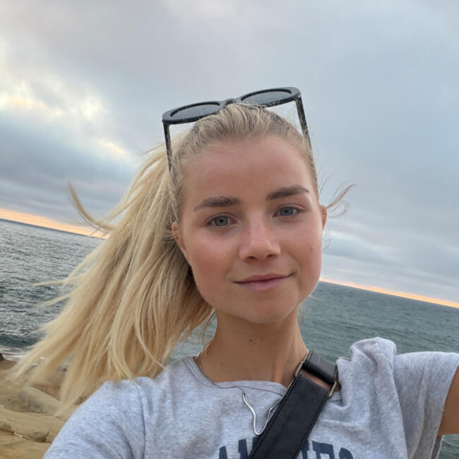 Babysitter in Copenhagen: Nina