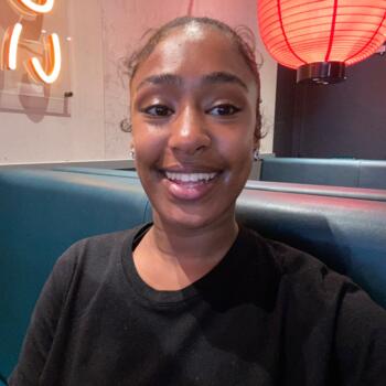 Babysitter in London: Helina