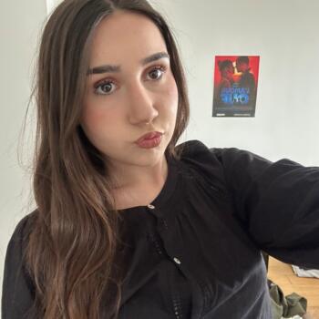 Babysitter in Saint-Lunaire: Hannah