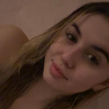 Babysitter in Auxonne: Emma