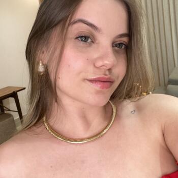 Babá em Várzea Grande: Livia