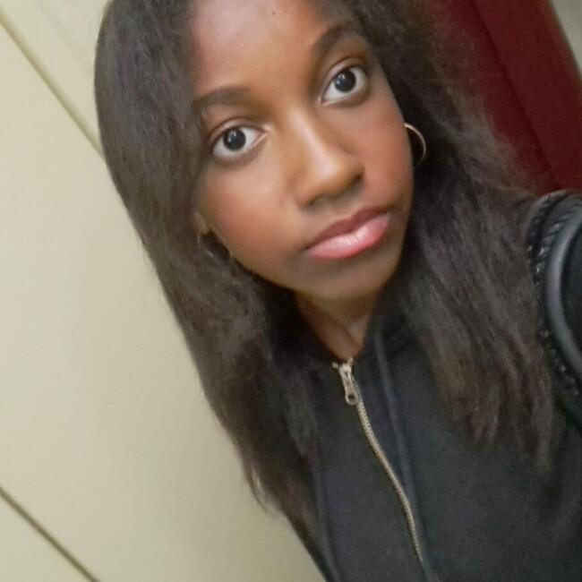 Babysitter in Clamart: Aïda