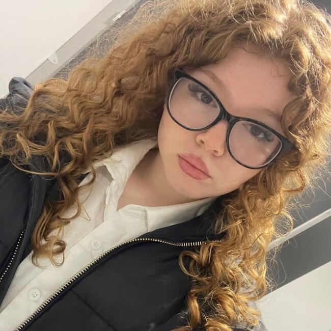 Babysitter in Bedford: Elizabeth