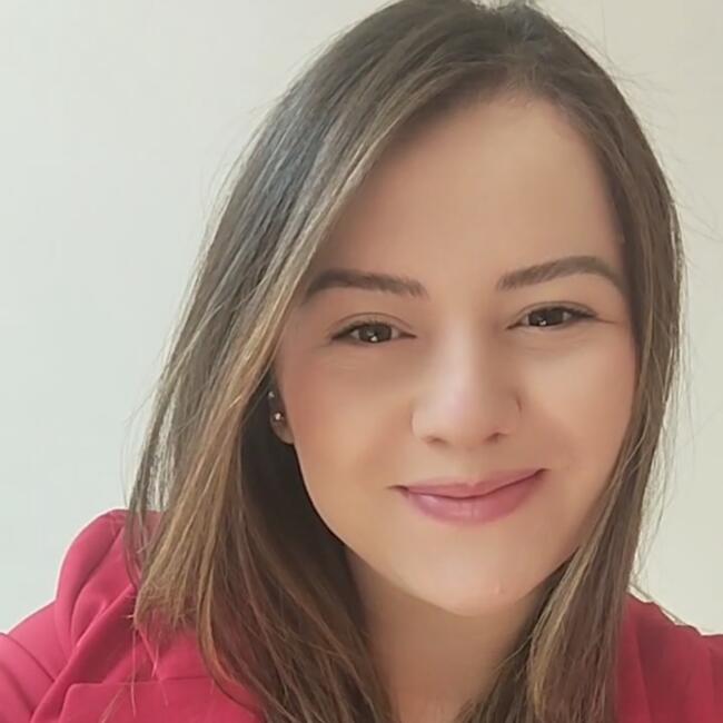 Babysitter in Piracicaba: Emilayne