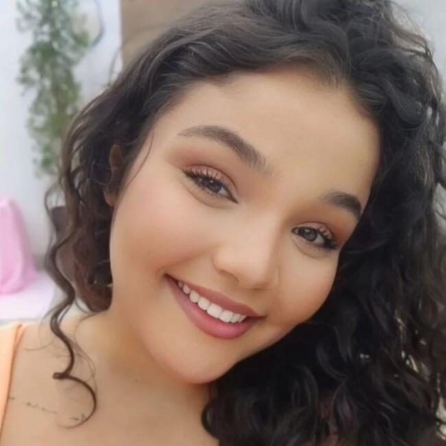 Babysitter in São Pedro da Cadeira: Ryllary