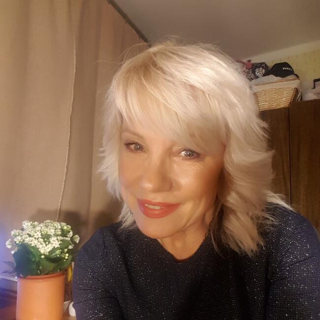 Babysitter in Riga: Inga